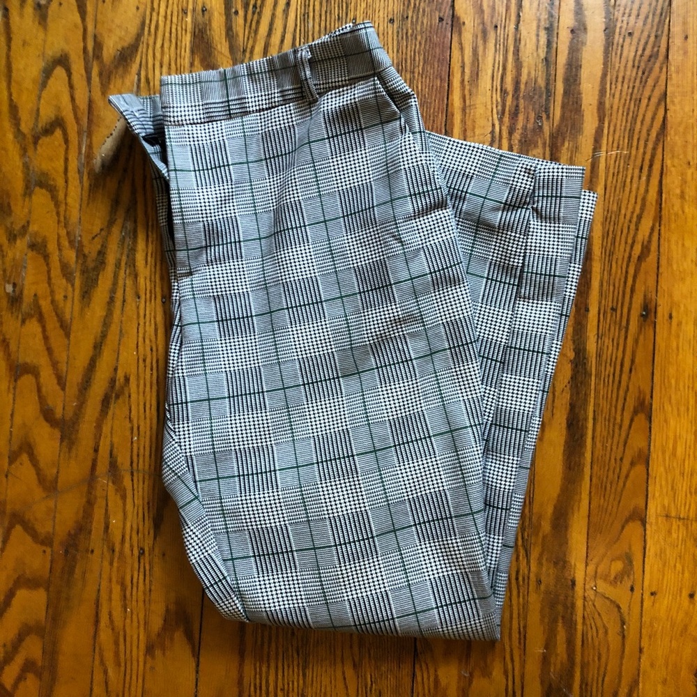 Cute Plaid Gray/White Straight Leg Slacks - Size 10 - Stradivarius